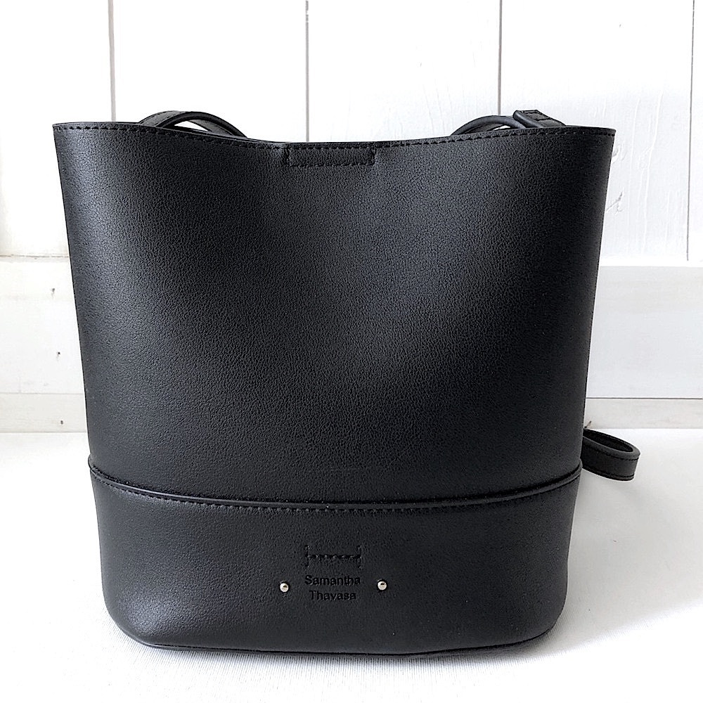 Samantha Thavasa Classic Black Crossbody Bag